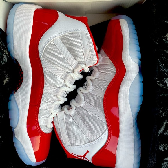 Jordan 11 retro cherry